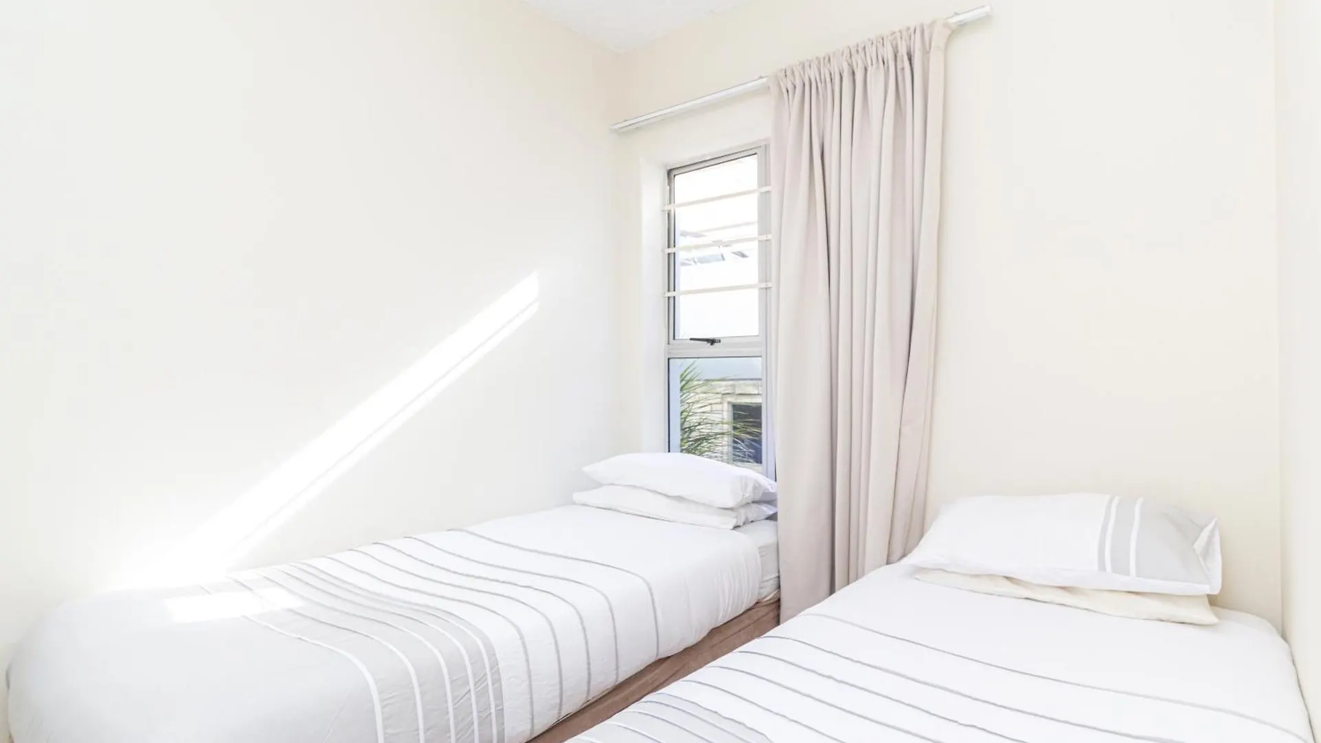 Modern Seaview Apartment Port Elizabeth
