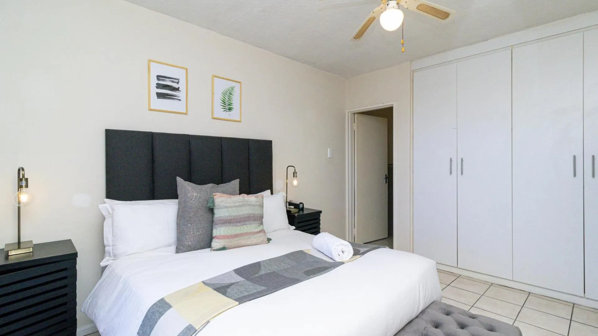 Modern Seaview Apartment Port Elizabeth