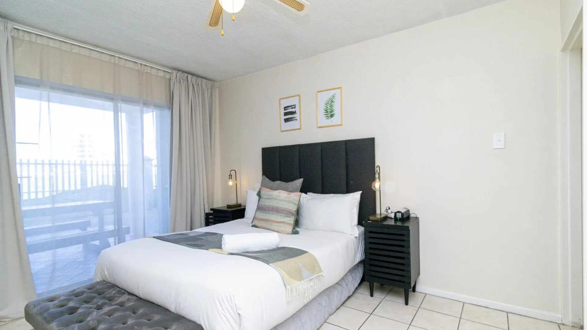 Modern Seaview Apartment Port Elizabeth