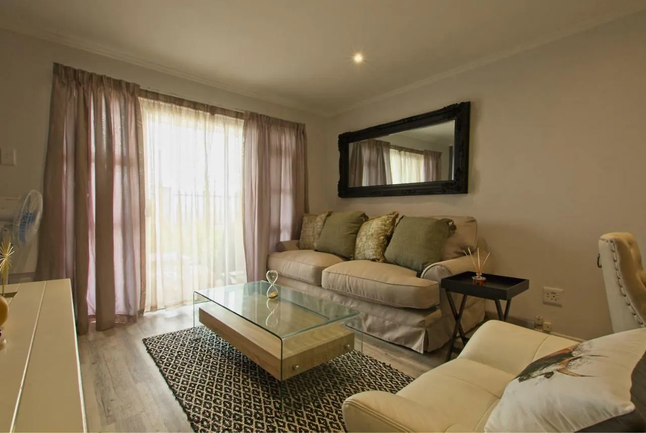 Modern Seaview Apartment Port Elizabeth 0*,